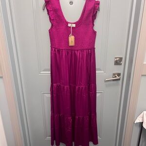 Comfy silky feeling dress